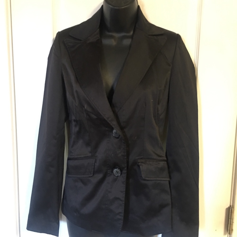 ✨FREE WITH PURCHASE Black satin blazer jacket coat